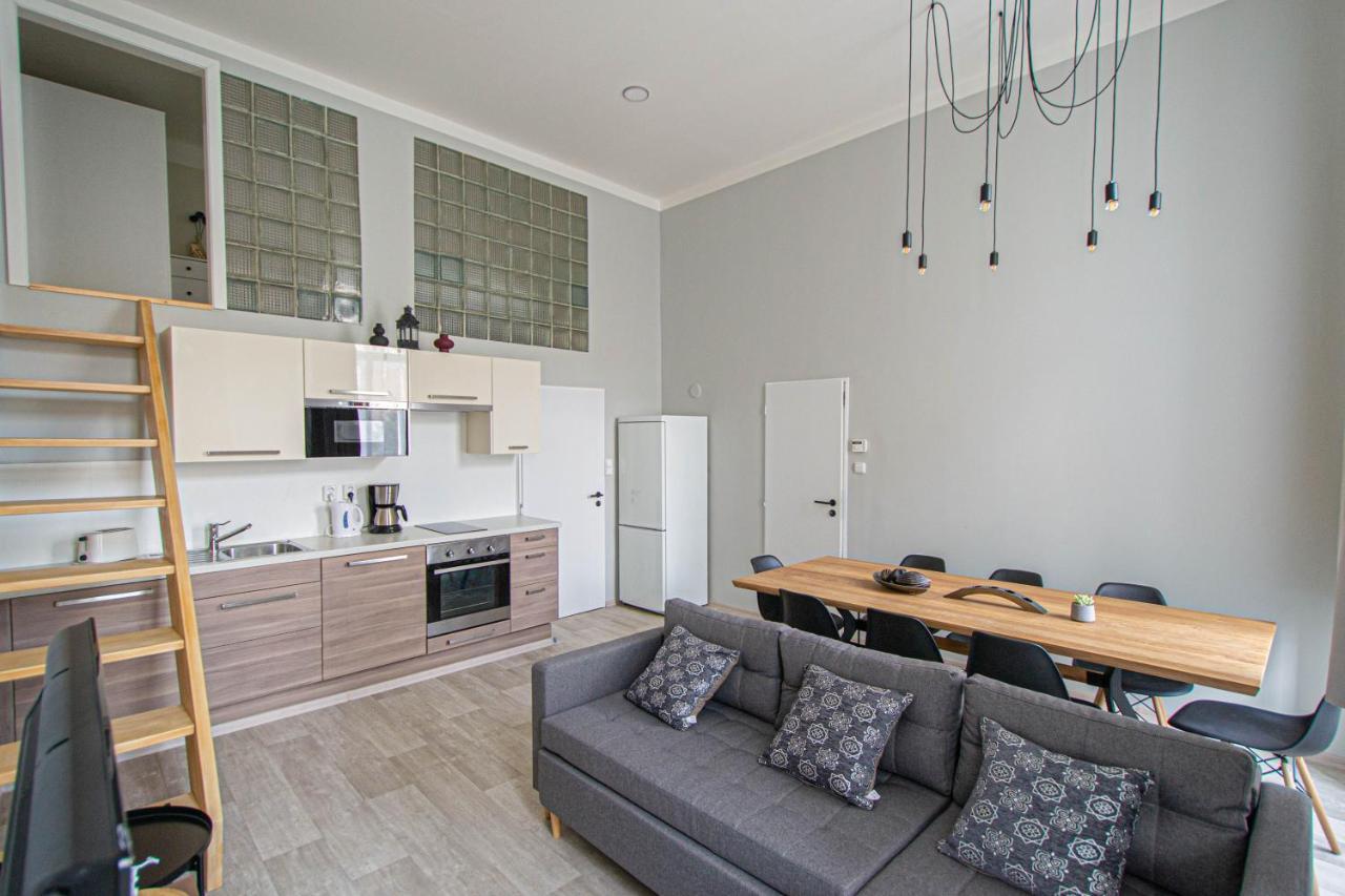 Sightseeing Apartment By Ruterra Прага Екстериор снимка
